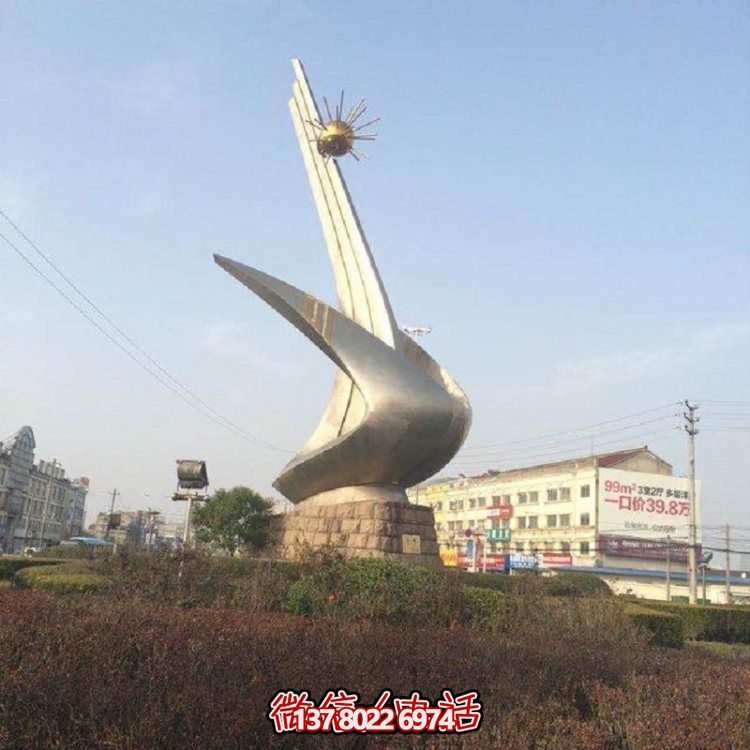 大型不銹鋼鏡面擺件，點綴美麗園林景觀